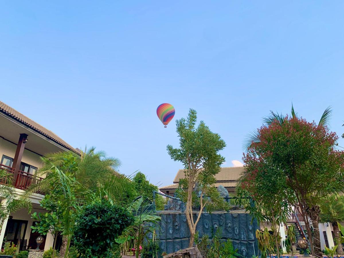 Vang Vieng Savanh Sunset View Resort Exterior foto